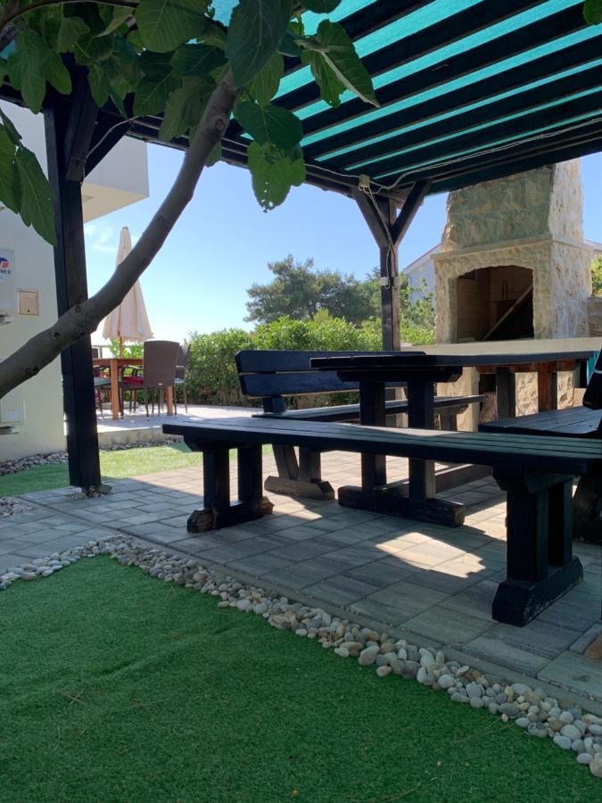 Villa Legacy 2 Novalja Bagian luar foto