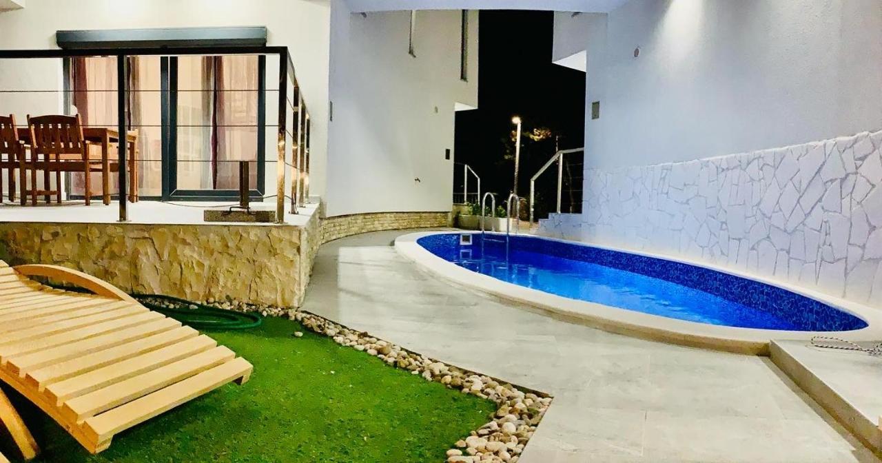 Villa Legacy 2 Novalja Bagian luar foto