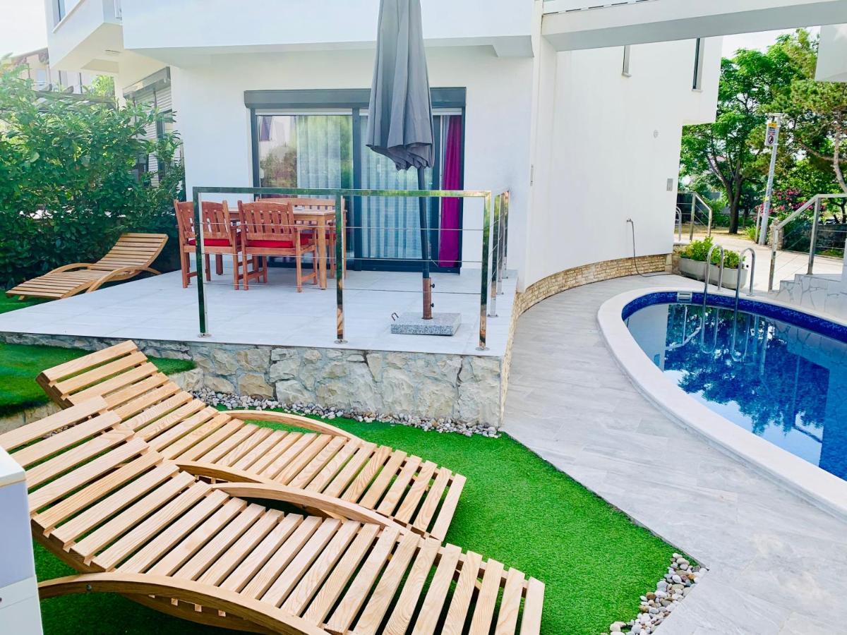 Villa Legacy 2 Novalja Bagian luar foto