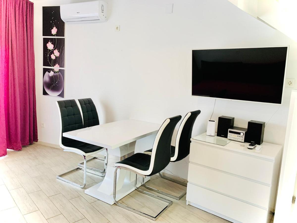 Villa Legacy 2 Novalja Bagian luar foto